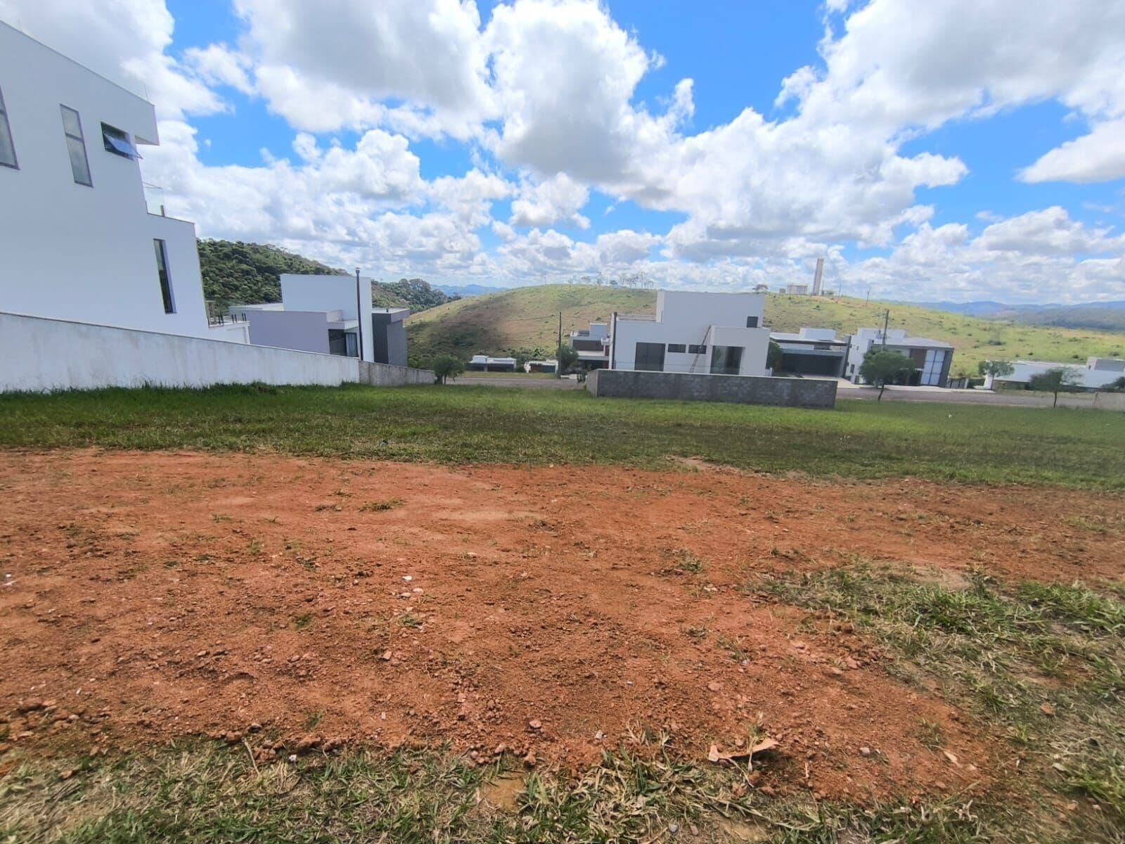 Lote com 452 m² no condomínio Alphaville, Juiz de Fora - MG
