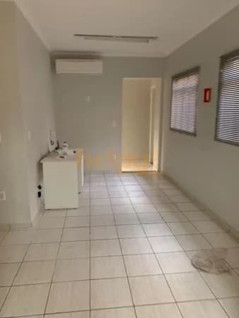 Vende-se Imóvel Comercial no Bairro Boa Vista - São José do Rio Preto Entre em contato através do Telefone: 17 99791-9973 R$600.000,0
