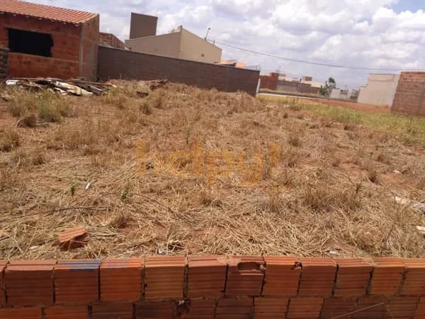 Vende-se Terreno no Residencial Parque Dos Ipes II - Mirassol/SP. Aceita permuta em veículo.