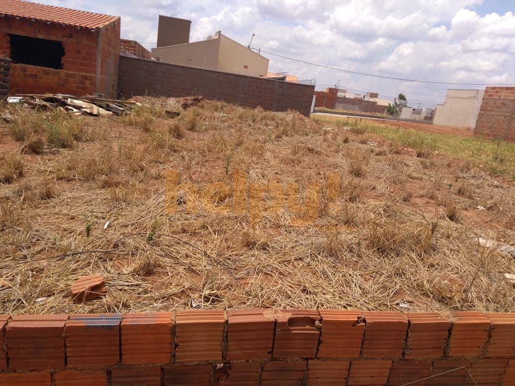 Vende-se Terreno no Residencial Parque Dos Ipes II - Mirassol/SP. Aceita permuta em veículo.