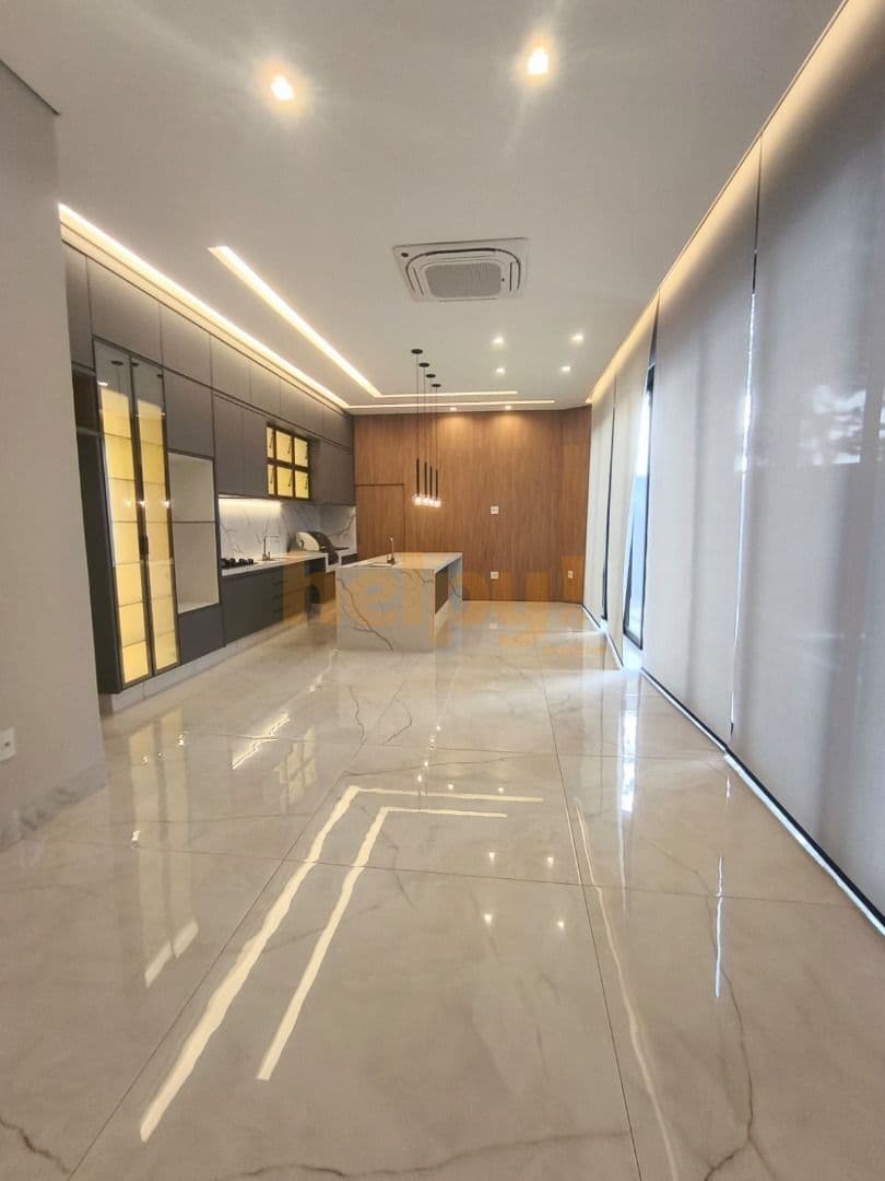 Vende-se Casa no Golden Park - Mirassol/SP Entre em contato através do Telefone: 17 99791-9973 R$2.800.000,00