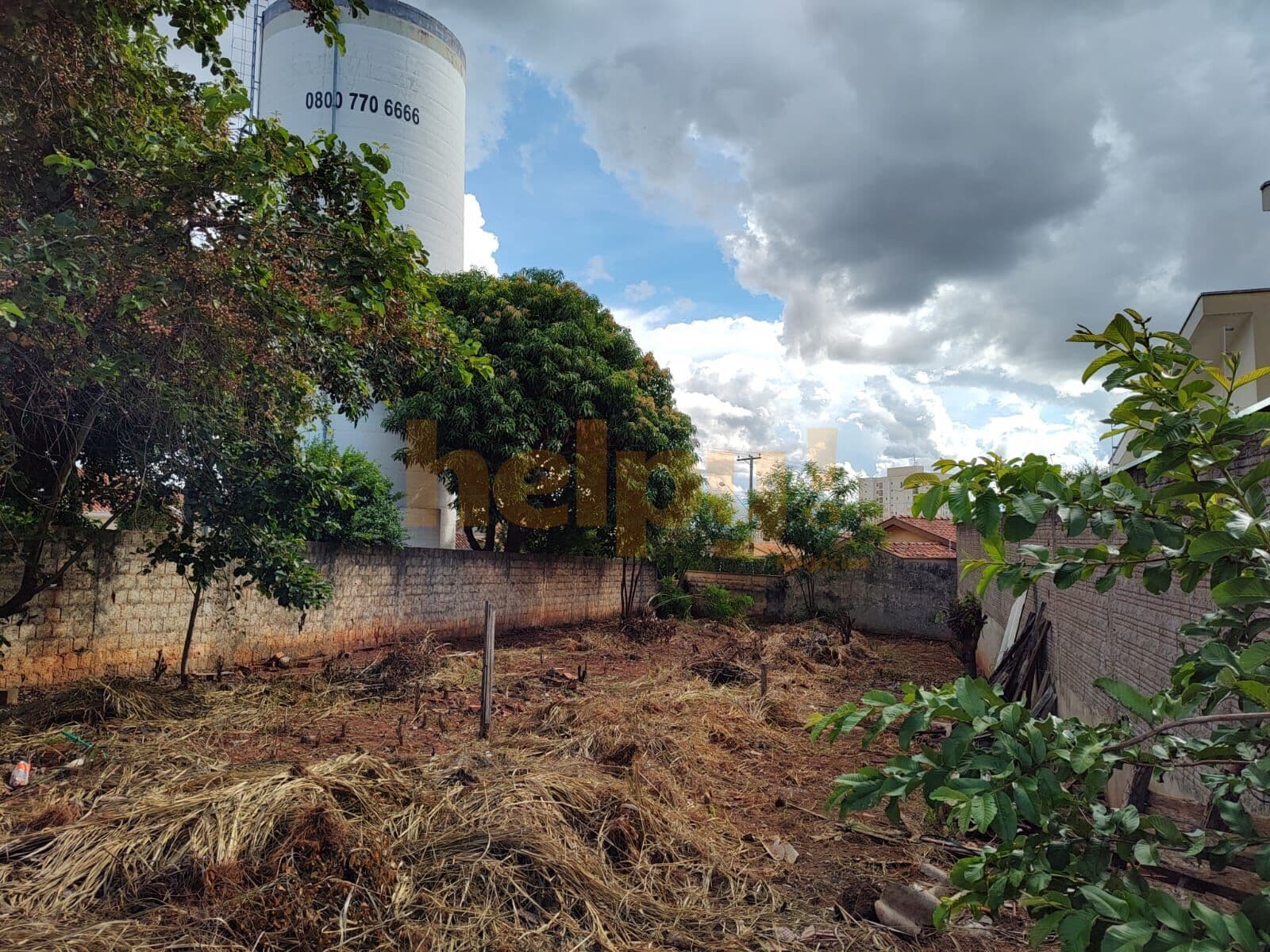 Vende-se Terreno no Jardim Nazareth - São José do Rio Preto/SP Entre em contato através do Telefone: 17 99791-9973 R$250.000,00