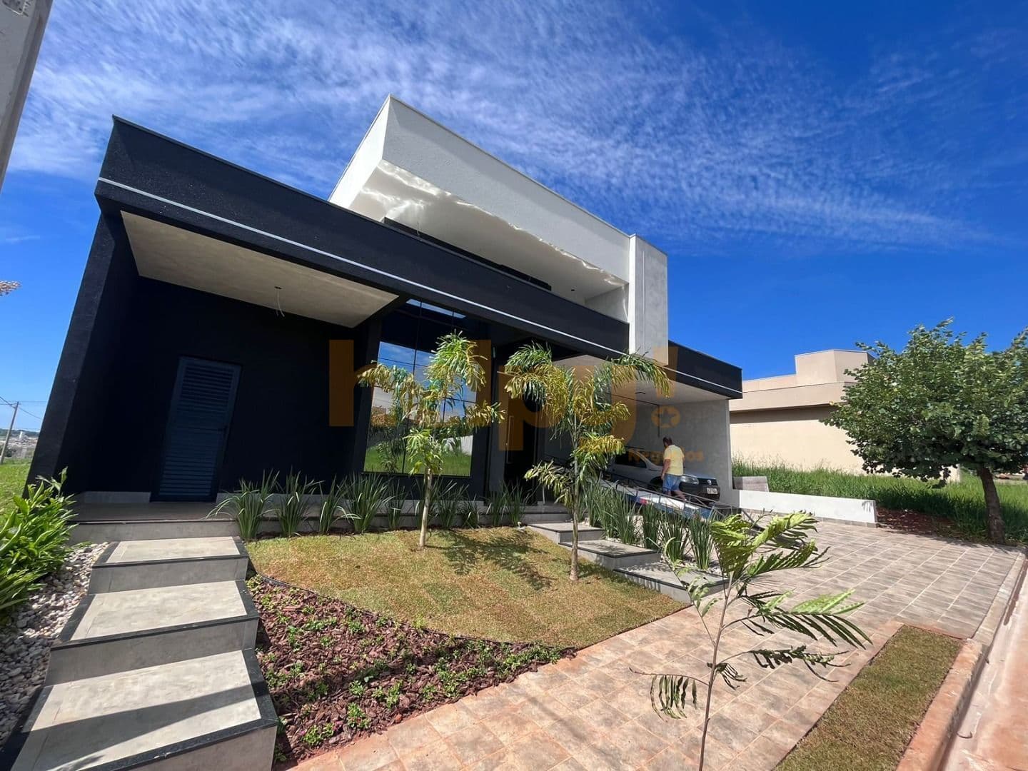 Vende-se Casa no Village Provence - São José do Rio Preto/SP Entre em contato através do Telefone: 17 99791-9973 Valor R$1.400.000,00