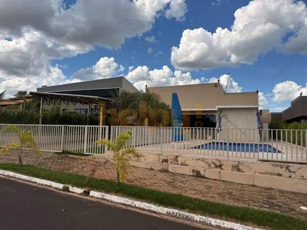 Vende-se Rancho no Villagio Colombo - Mendonça/SP Entre em contato através do Telefone: 17 99791-9973 R$1.200.000,00