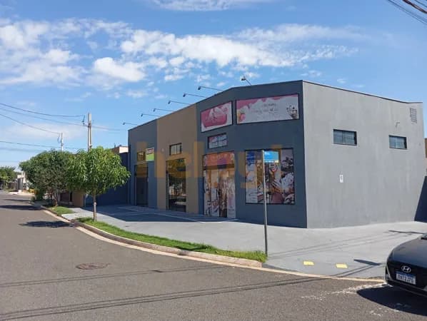 Vende-se 3 Salões Comerciais no Fraternidade - São José do Rio Preto/SP Entre em contato através do Telefone: 17 99791-9973 R$630.000,00