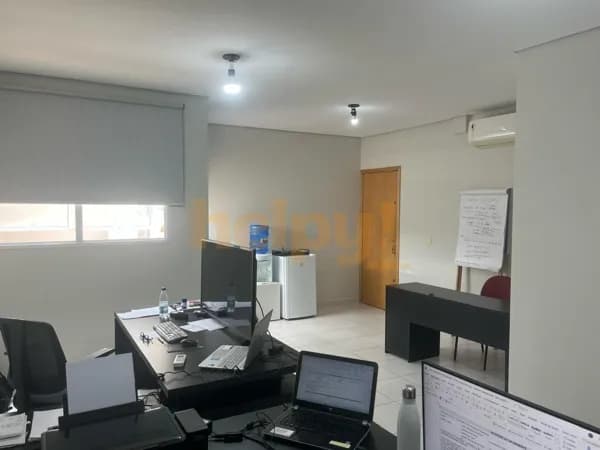 Aluga-se Sala Comercial na Vila Nossa Sra. da Paz - São José do Rio Preto/SP Entre em contato através do Telefone: 17 99791-9973 R$1.200,00+Condomínio
