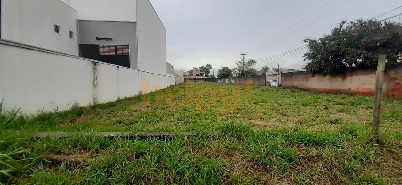 Aluga-se Terreno na Avenida Juscelino Kubitschek (JK) - São José do Rio Preto/SP Entre em contato através do Telefone: 17 99791-9973 R$50.000,00