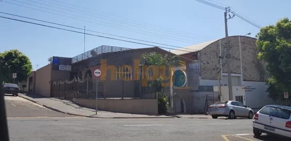 Vende-se Casa Comercial no Jardim Santa Catarina - São José do Rio Preto/SP Entre em contato através do Telefone: 17 99791-9973 R$ 1.100.000,00
