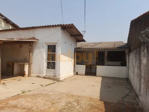 Vende-se Casa Santo Antonio- São José do Rio Preto-SP Entre em contato através do Telefone: 17 99791-9973 R$ 189.000,00