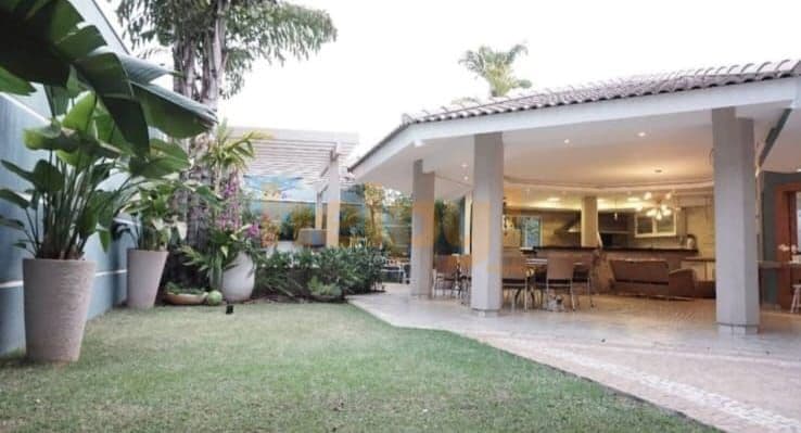 Vende-se Casa no Condomínio Damha I - São José do Rio Preto/SP Entre em contato através do Telefone: 17 99791-9973 R$ 3.300.000,00