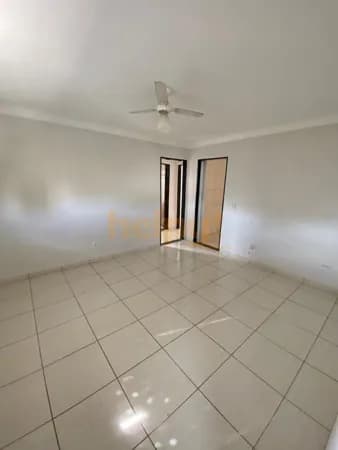 Vende-se Apartamento no Parque Residencial Lauriano Tebar - São José do Rio Preto-SP Entre em contato através do Telefone: 17 99791-9973 R$ 180.000,00