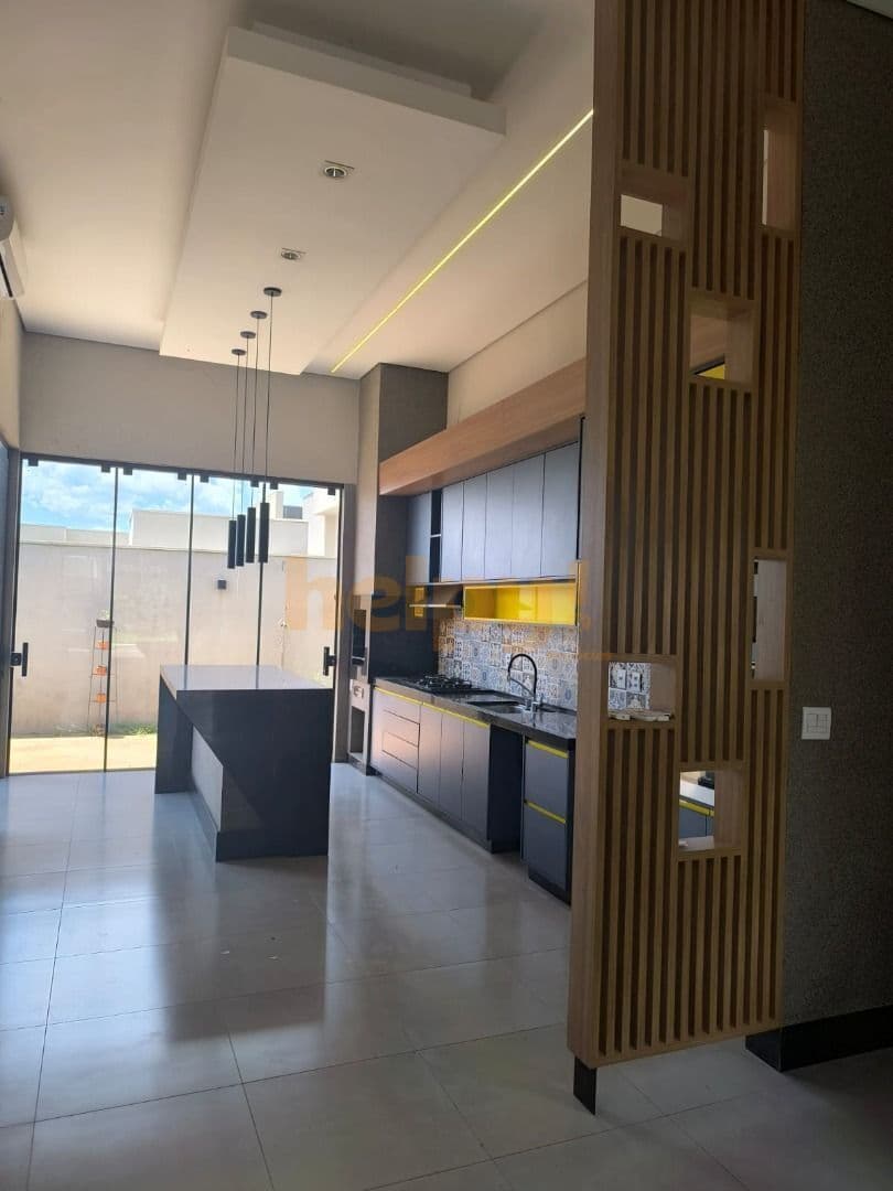 Vende-se Casa no Maria Julia- São José do Rio Preto-SP Entre em contato através do Telefone: 17 99791-9973 R$ 900.000,00