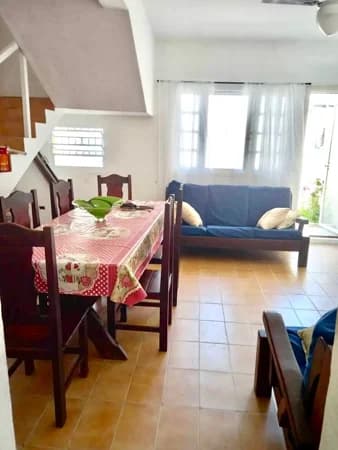 Sobrado à venda no bairro Martim de Sá em Caraguatatuba/SP