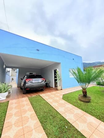 Casa à venda no bairro Jaraguazinho em Caraguatatuba/SP