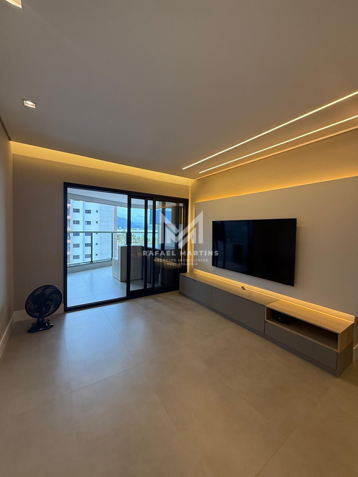 Apartamento à venda no bairro Indaiá em Caraguatatuba/SP