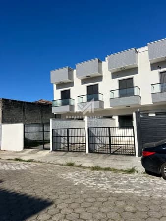 Apartamento à venda no bairro Massaguaçu em Caraguatatuba/SP