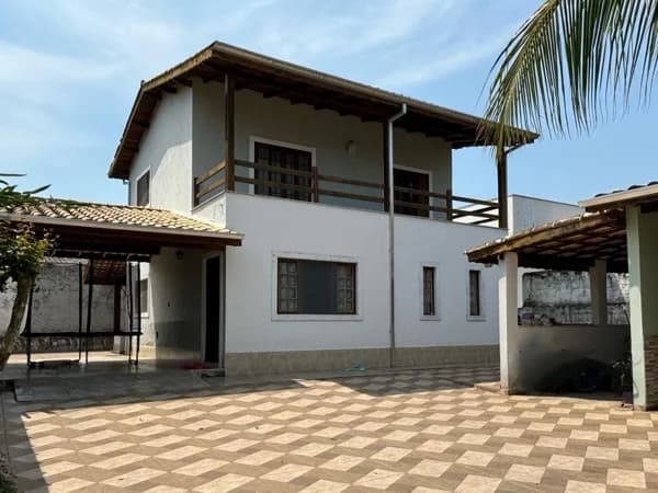 Sobrado à venda no bairro Pontal Santa Marina em Caraguatatuba/SP