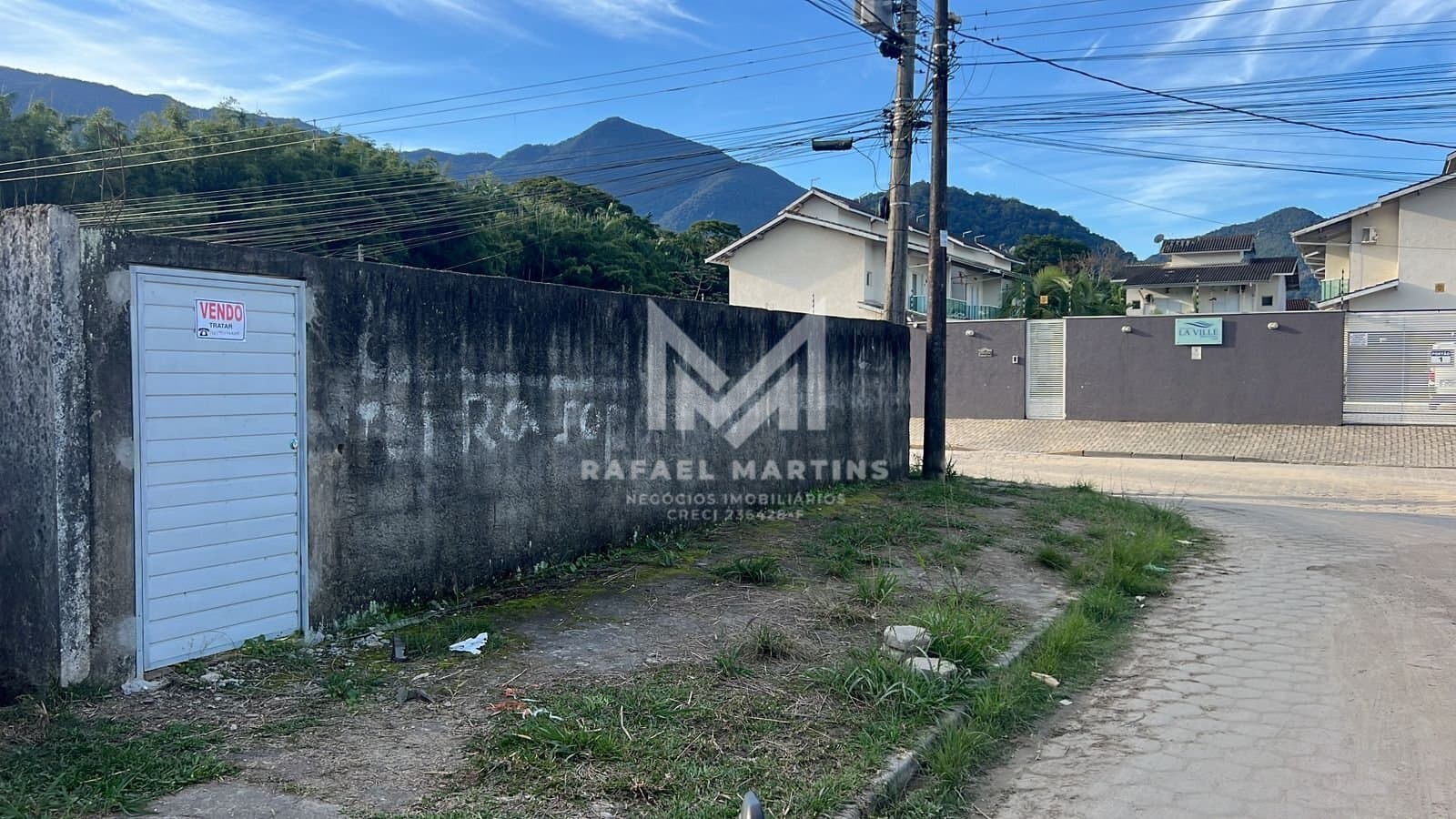Terreno à venda no bairro Massaguaçu em Caraguatatuba/SP