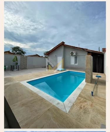 Casa à venda no bairro Travessão em Caraguatatuba/SP