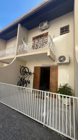 Sobrado à venda no bairro Massaguaçu em Caraguatatuba/SP
