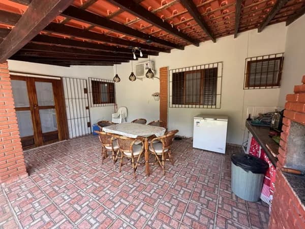 Casa à venda no bairro Massaguaçu em Caraguatatuba/SP