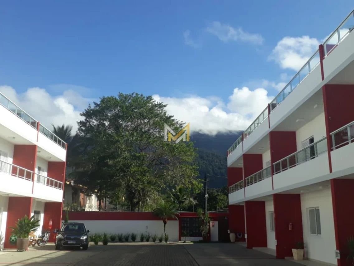 Sobrado à venda no bairro Massaguaçu em Caraguatatuba/SP
