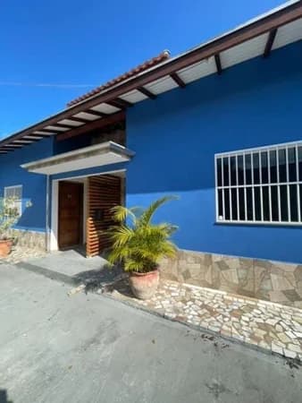 Casa à venda no bairro Getuba em Caraguatatuba/SP