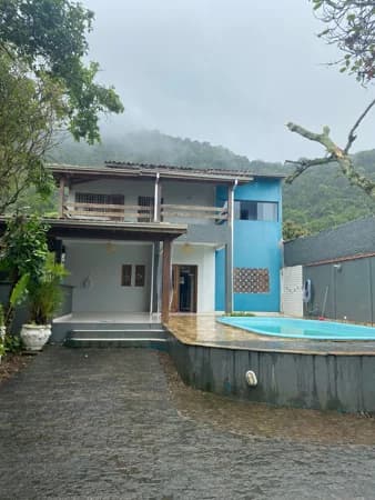 Casa à venda no bairro Sumaré em Caraguatatuba/SP