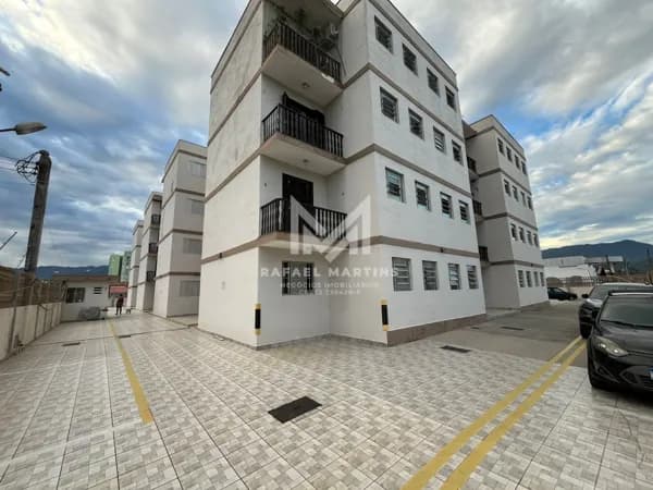 🌊✨ Apartamento mobiliado a 200 metros da praia no Indaiá!