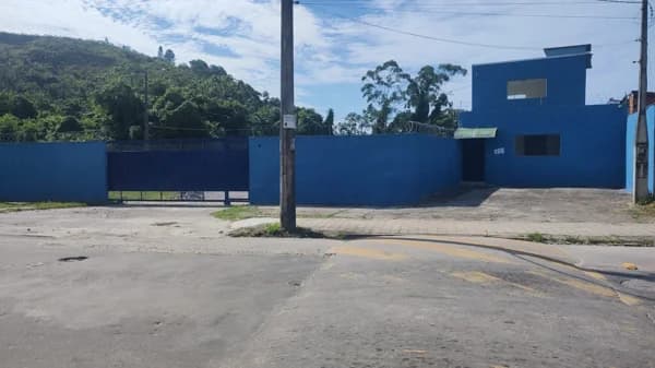 Garagem à venda no bairro Caputera em Caraguatatuba/SP