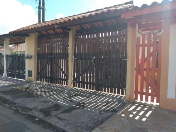 Casa à venda no bairro Morro do Algodão em Caraguatatuba/SP