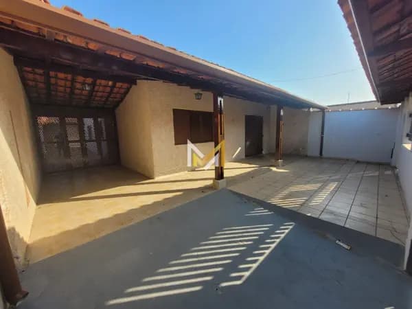 Casa à venda no bairro Praia das Palmeiras em Caraguatatuba/SP