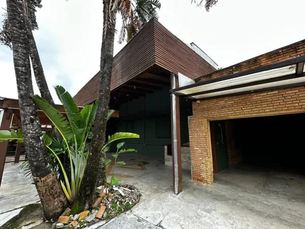 Garagem à venda no bairro Centro em Caraguatatuba/SP