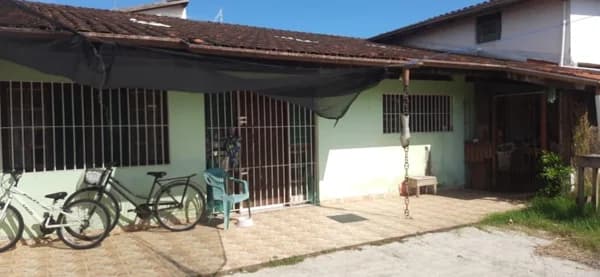 Casa à venda no bairro Indaiá em Caraguatatuba/SP