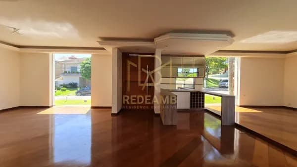 Casa de alto padrão para Venda no Residencial 5 em Alphaville com 620m² de área útil e 4 suítes, perfeita para quem busca conforto e sofisticação!