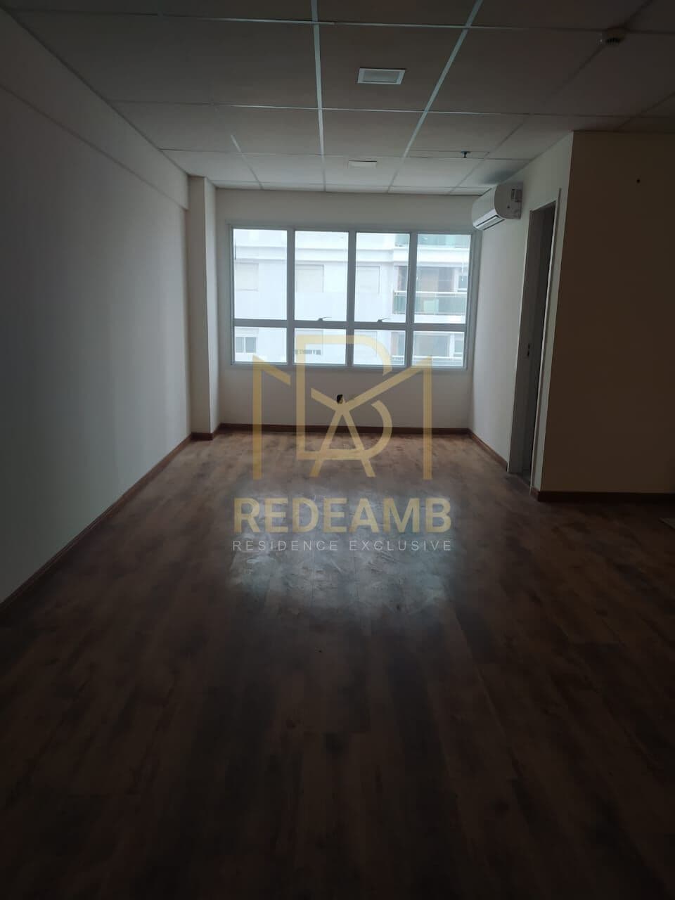 Sala Comercial com 38 m², Condomínio Office Innovation na cidade de Barueri