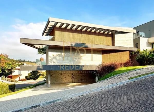 Linda Casa de Luxo a Venda com 615m2 e 4 Suítes no Tamboré 11 em Alphaville - Santana de Parnaíba