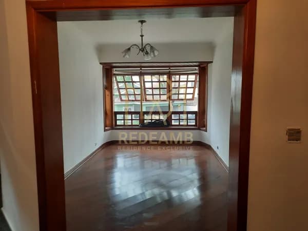 Casa à venda Alto Padrão com 300 m², 3 suítes e lareira no Condomínio Residencial 9 - Alphaville - Santana de Parnaíba