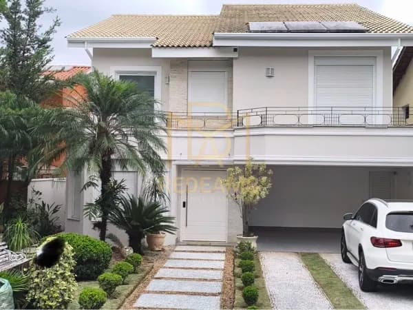 Casa em Condomínio Mobiliada com 3 Suites e 316m2 Disponível Para Locação no Residencial 6 em Alphaville/SP