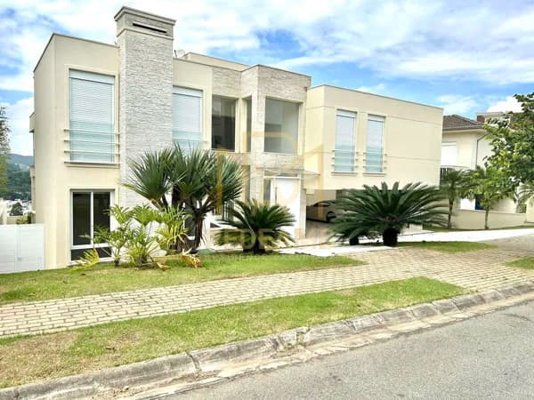 Casa Para Locação no Residencial Tamboré 10 com 4 Suítes e 592m2 em Alphaville - Santana de Parnaíba