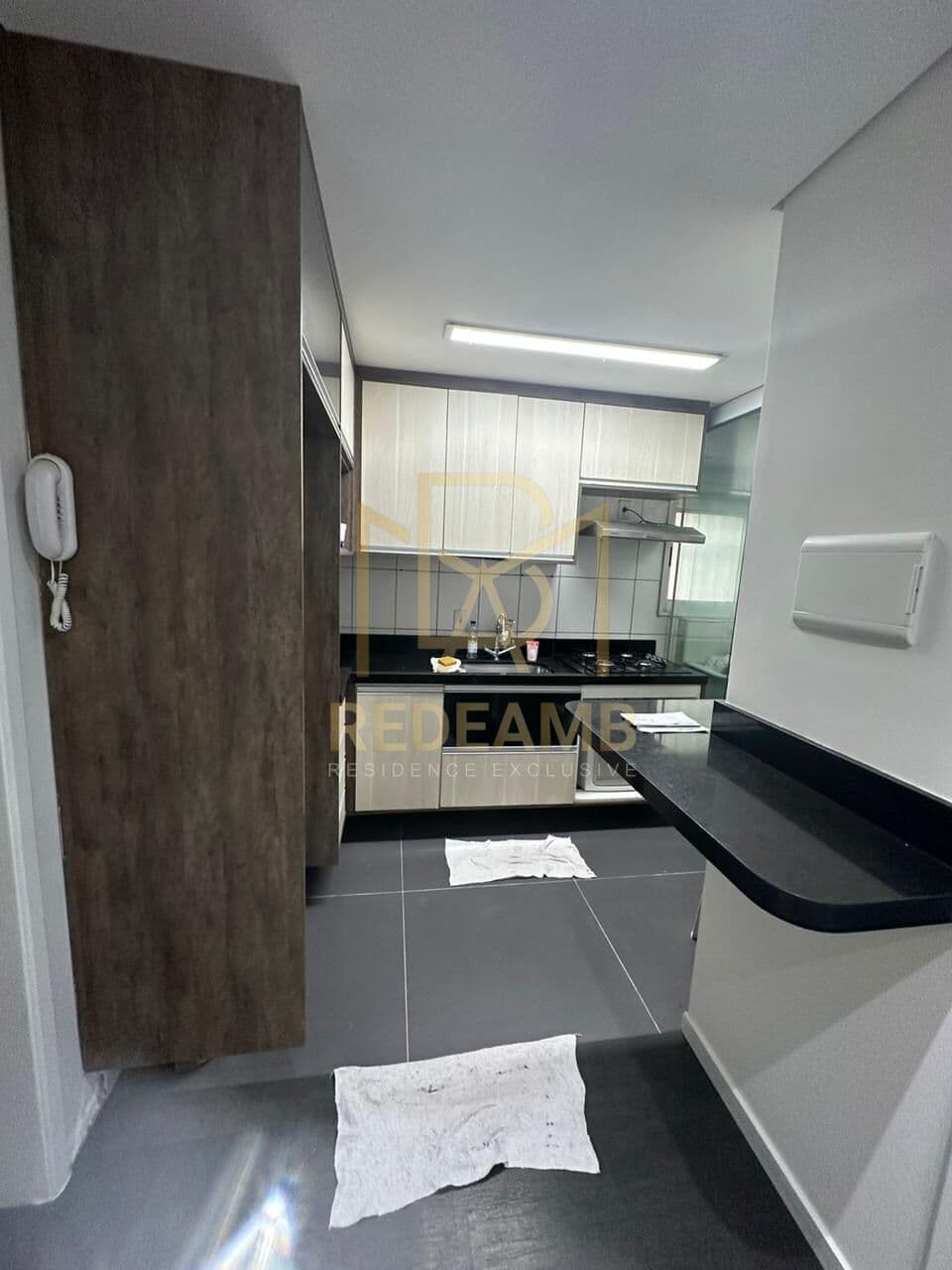 Apartamento Padrão com 02 dormitórios recém reformado, no bairro Jardim Veloso - Osasco/SP