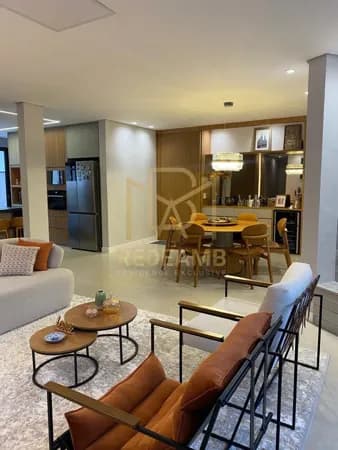 Casa Alto Padrão para Locação com 4 Suítes no Residencial 0 em Alphaville - Barueri