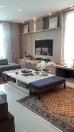 Casa à Venda - Condomínio Gênesis 1 com 3 Suítes em Santana de Parnaíba/SP