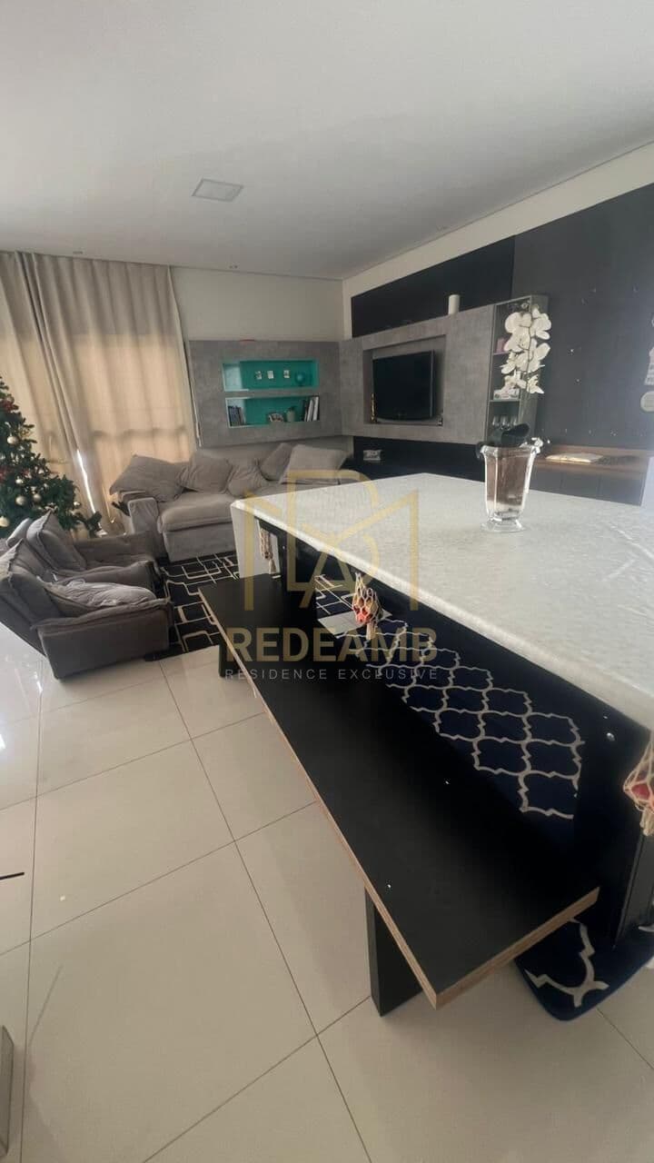 Casa Alto Padrão semi térrea 3 dormitórios sendo todos suítes.