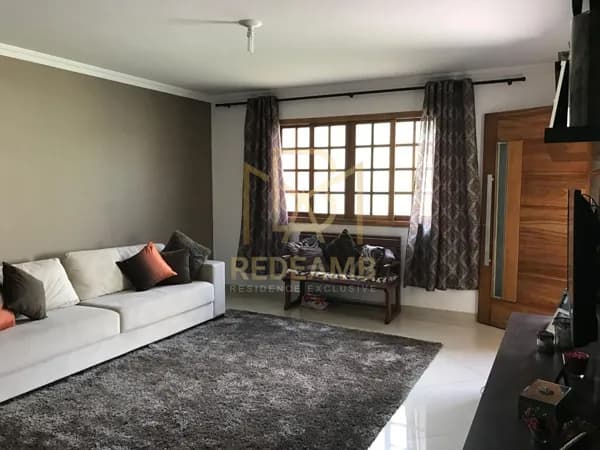 Casa Padrão com 438 m² com 03 dormitórios, sendo 02 suítes, no bairro Jardim São Silvestre - Barueri/SP