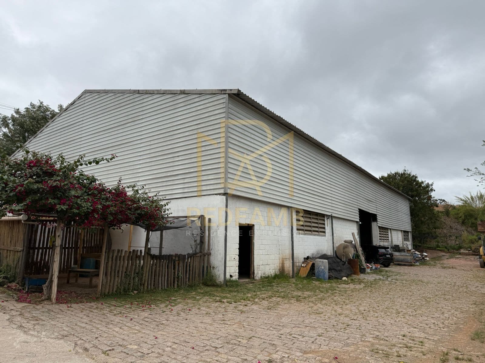 Terreno com Galpão à venda em Jandira com 9.528,27 m² – Excelente Oportunidade para investidores