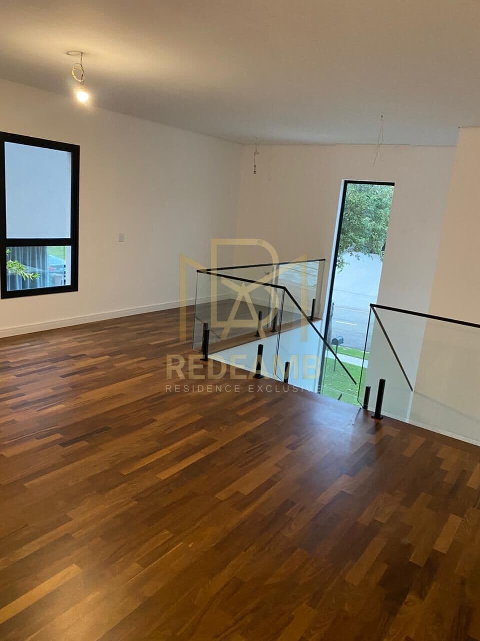 Casa Alto Padrão com 391m², 04 dormitórios, sendo 04 suítes - Condomínio Residencial Genesis II - Alphaville - Santana da Parnaíba/SP