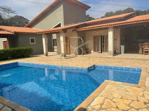 CASA EM CONDOMINIO FECHADO QUINTA DA MATA EM IBIUNA COM 4 SUITES