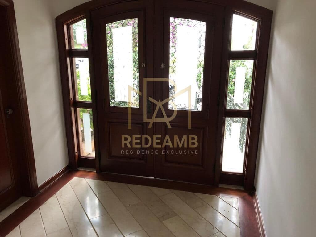 Casa Alto Padrão para locação com 400 m², com 04 suítes no Residencial 6 no bairro de Alphaville - Santana de Parnaíba/SP
