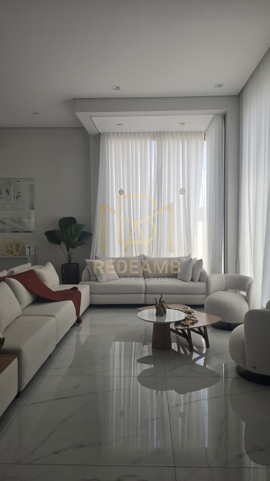 Casa Alto Padrão a Venda com 403m2 e 3 Suítes no Condominio Genesis 1 em Alphaville - Santana de Parnaíba
